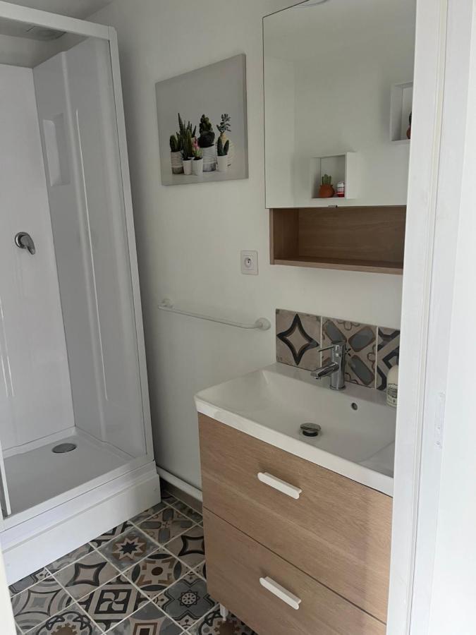 La Petite Maison De Kerguiniou Glomel 外观 照片