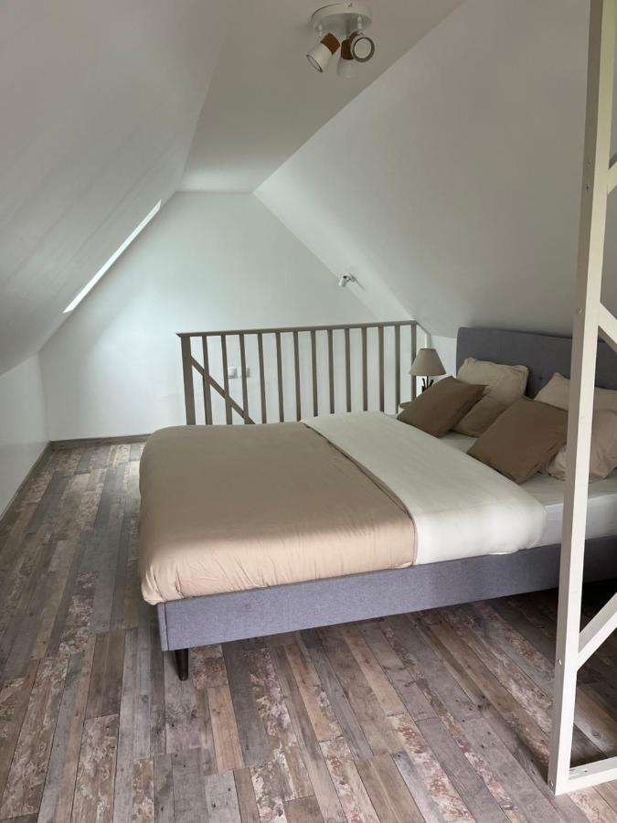 La Petite Maison De Kerguiniou Glomel 外观 照片