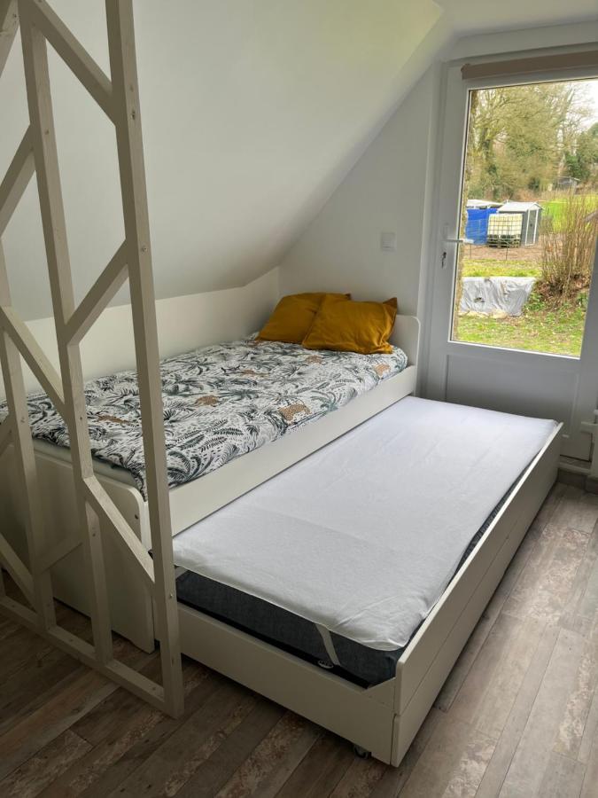 La Petite Maison De Kerguiniou Glomel 外观 照片